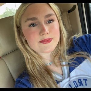 Meet your Posher, Addison